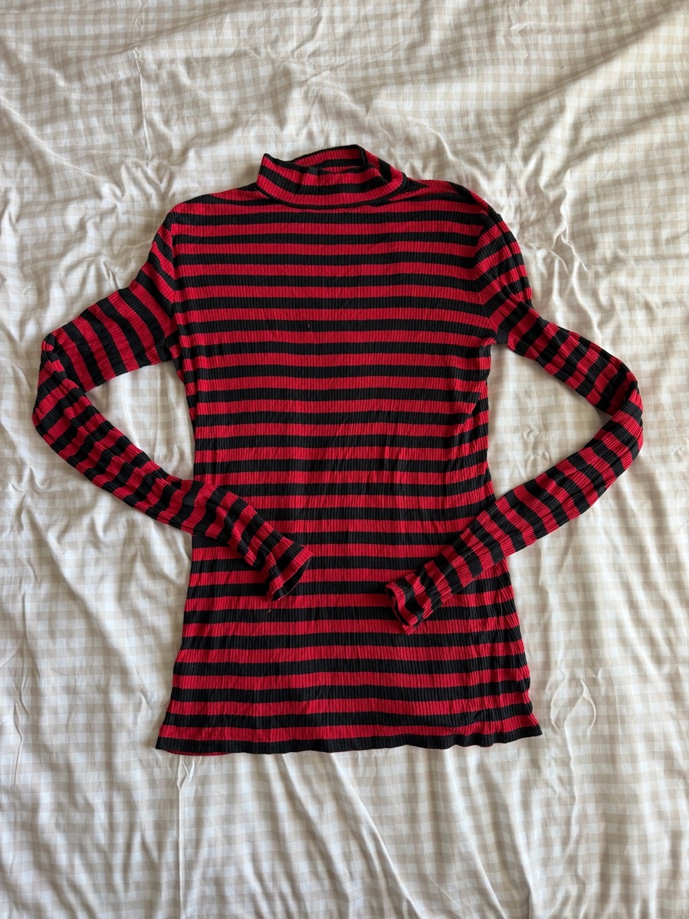 Arizona Jeans Red and Black Striped Ribbed Turtleneck Top (XL)